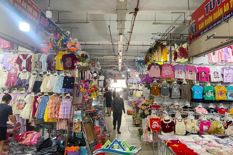 Chợ Vinh 'sáng đèn' sau hơn 1 tuần tiểu thương đồng loạt đóng cửa Chợ Vinh 'sáng đèn' sau hơn 1 tuần tiểu thương đồng loạt đóng cửa