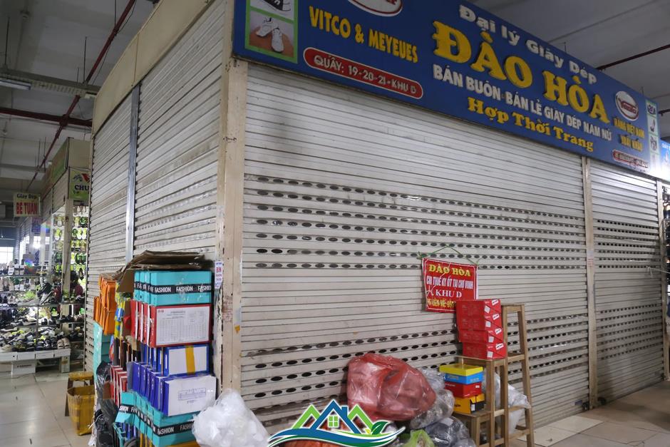Chợ Vinh 'sáng đèn' sau hơn 1 tuần tiểu thương đồng loạt đóng cửa Chợ Vinh 'sáng đèn' sau hơn 1 tuần tiểu thương đồng loạt đóng cửa