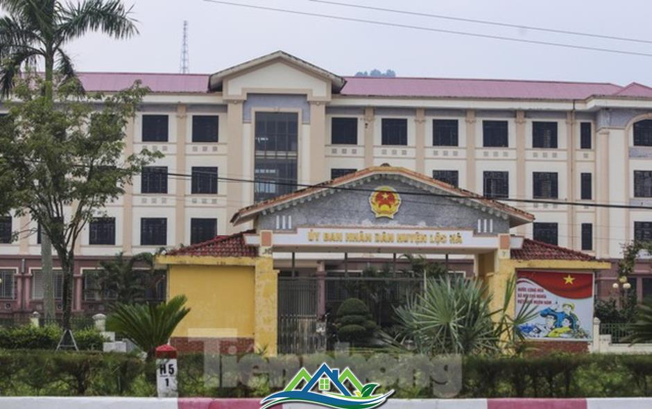 Chủ tịch Hà Tĩnh chỉ đạo vụ đổ xô đi đăng ký biến động đất đai sau sáp nhập Chủ tịch Hà Tĩnh chỉ đạo vụ đổ xô đi đăng ký biến động đất đai sau sáp nhập