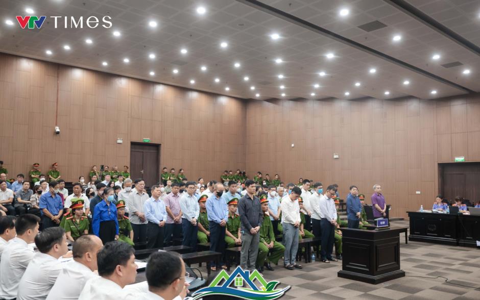 Chủ tịch Phúc Sơn khắc phục hậu quả thêm hơn 700 tỷ đồng trước ngày toà tuyên án sơ thẩm Chủ tịch Phúc Sơn khắc phục hậu quả thêm hơn 700 tỷ đồng trước ngày toà tuyên án sơ thẩm