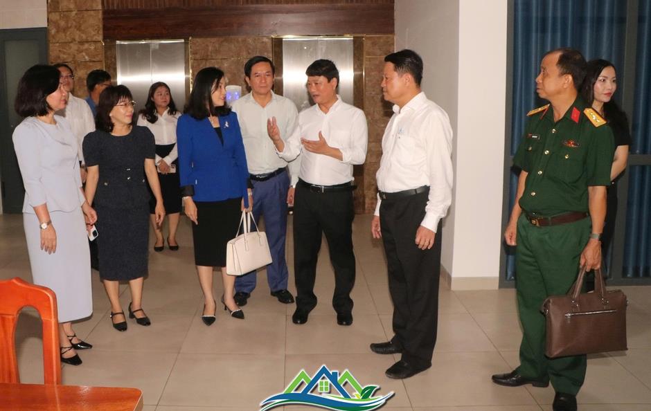 Chủ tịch UBND tỉnh Bình Dương chỉ đạo phường mới về tuyến metro kết nối TP HCM Chủ tịch UBND tỉnh Bình Dương chỉ đạo phường mới về tuyến metro kết nối TP HCM