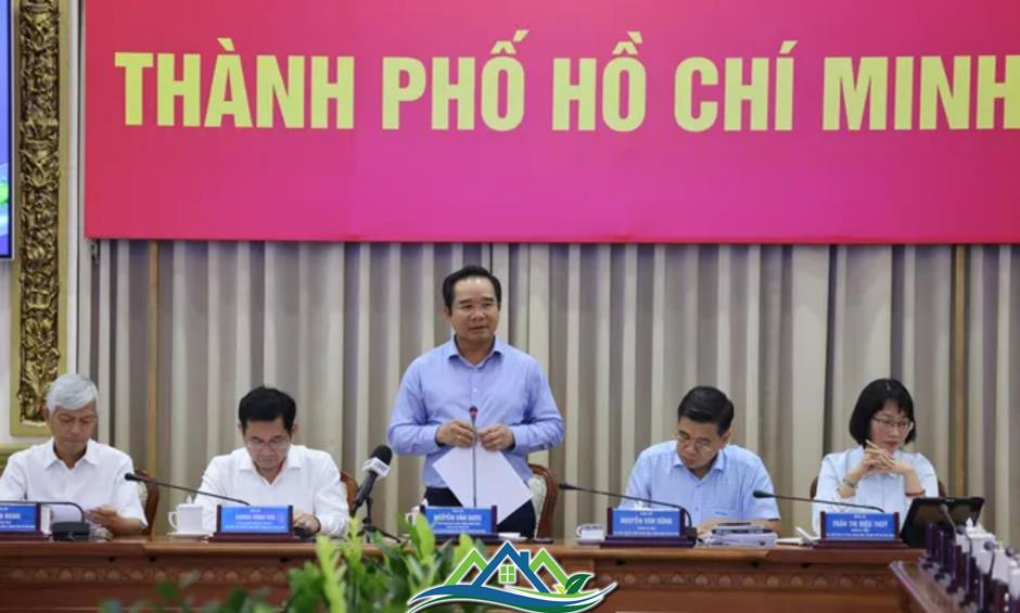 Chủ tịch UBND TPHCM 'xấu hổ' vì giải ngân đầu tư công của thành phố Chủ tịch UBND TPHCM 'xấu hổ' vì giải ngân đầu tư công của thành phố