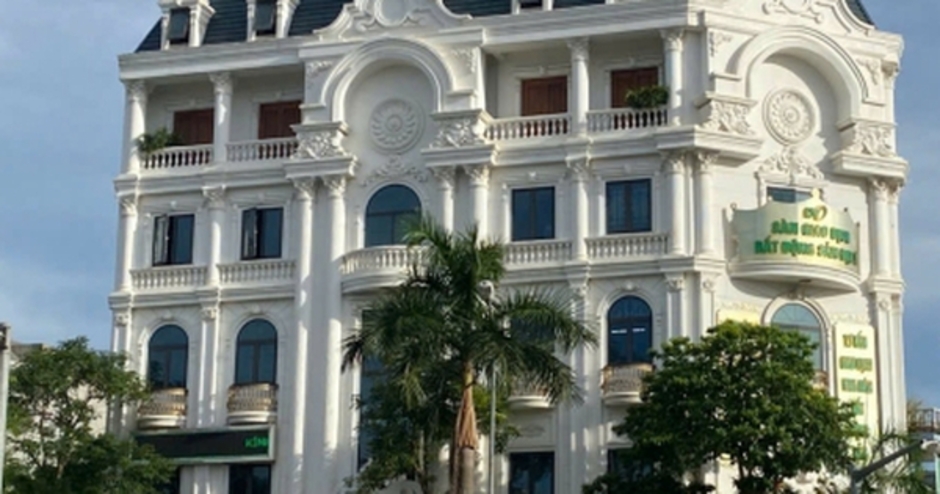 Công an Thanh Hoá khám xét căn biệt thự của trùm giang hồ Ý 