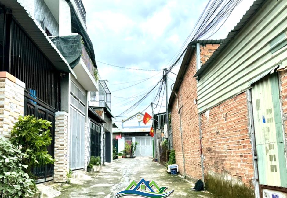 Công an vào cuộc vụ gần 50 căn nhà liền kề xây trên đất nông nghiệp ở Bình Dương Công an vào cuộc vụ gần 50 căn nhà liền kề xây trên đất nông nghiệp ở Bình Dương