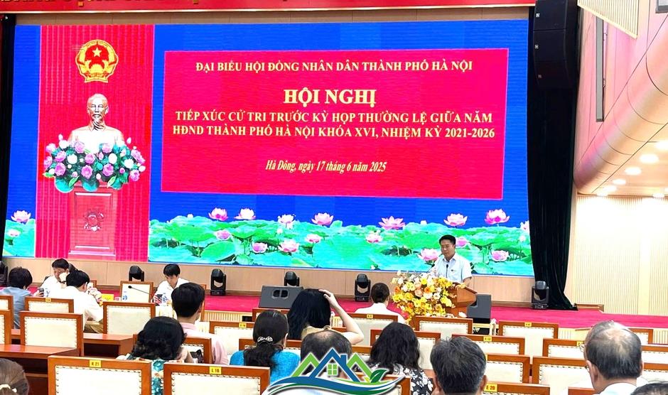 Cử tri Hà Đông kiến nghị vấn đề liên quan đến đất dịch vụ Cử tri Hà Đông kiến nghị vấn đề liên quan đến đất dịch vụ