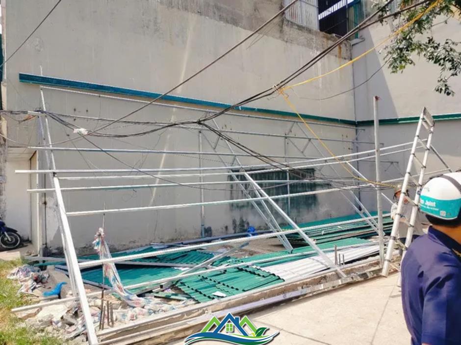 Cưỡng chế loạt công trình kiên cố 'núp bóng' nhà tôn Cưỡng chế loạt công trình kiên cố 'núp bóng' nhà tôn