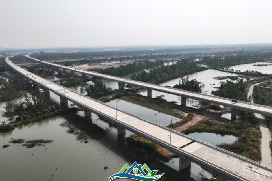 Cựu Giám đốc BQL Dự án Quảng Ninh bị cáo buộc nhận hơn 9 tỷ đồng từ các nhà thầu Cựu Giám đốc BQL Dự án Quảng Ninh bị cáo buộc nhận hơn 9 tỷ đồng từ các nhà thầu
