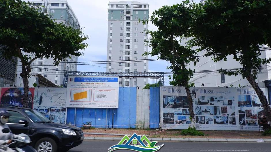 Đà Nẵng đấu giá lô đất 'vàng' liên quan đến Phan Văn Anh Vũ thu gần 360 tỷ đồng Đà Nẵng đấu giá lô đất 'vàng' liên quan đến Phan Văn Anh Vũ thu gần 360 tỷ đồng