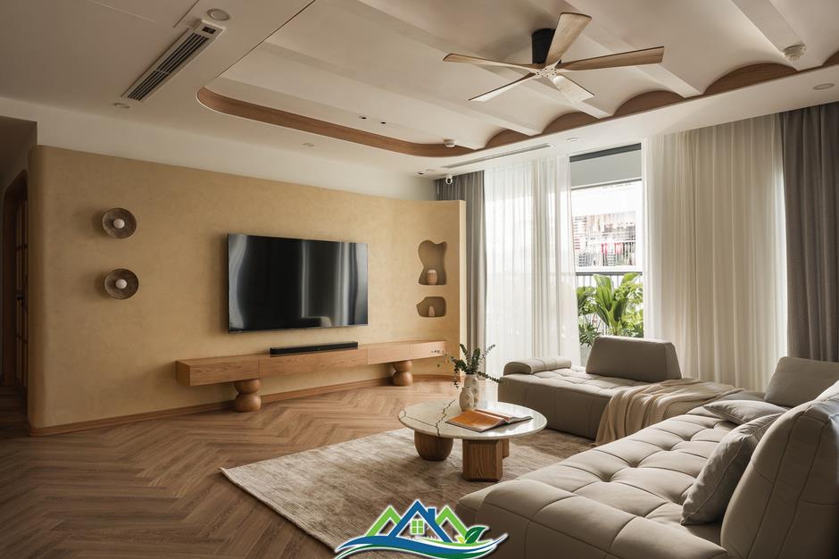 Đập thông hai căn hộ tạo nên không gian 260m2 rộng mở