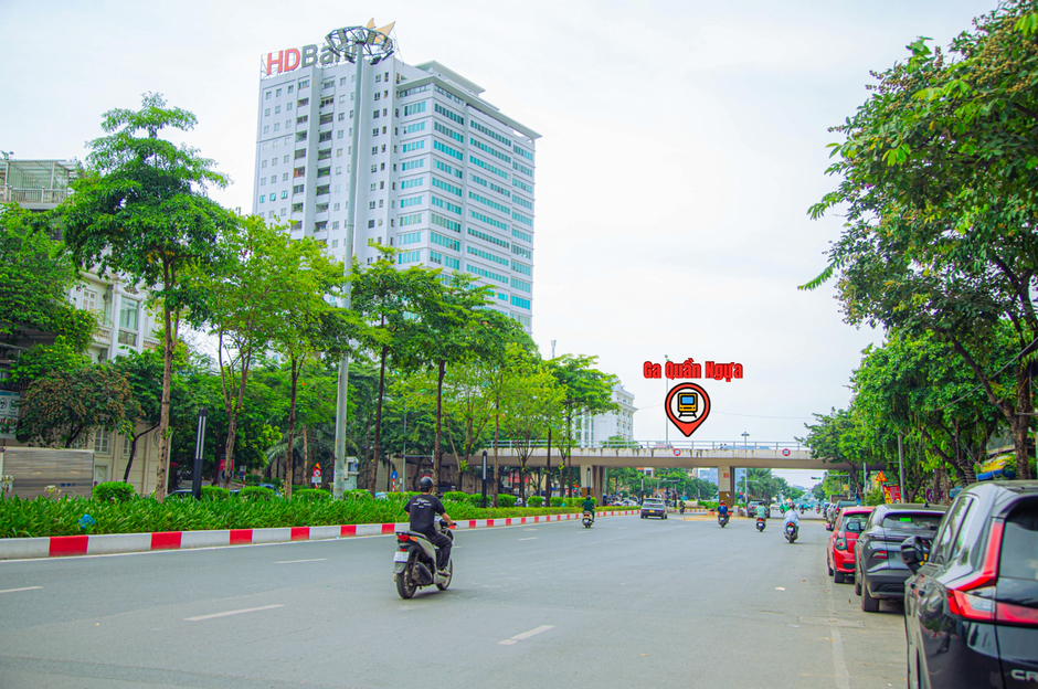 Điểm danh vị trí ga tuyến metro Văn Cao - Hoà Lạc: Đại đô thị của Vinhomes, toà nhà cao thứ 2 Hà Nội đón tin vui
