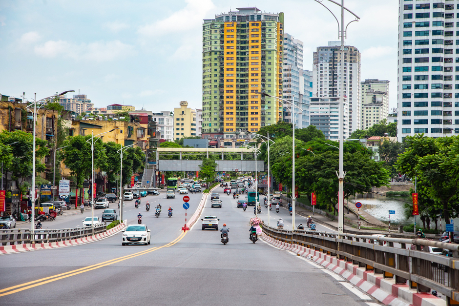Điểm danh vị trí ga tuyến metro Văn Cao - Hoà Lạc: Đại đô thị của Vinhomes, toà nhà cao thứ 2 Hà Nội đón tin vui