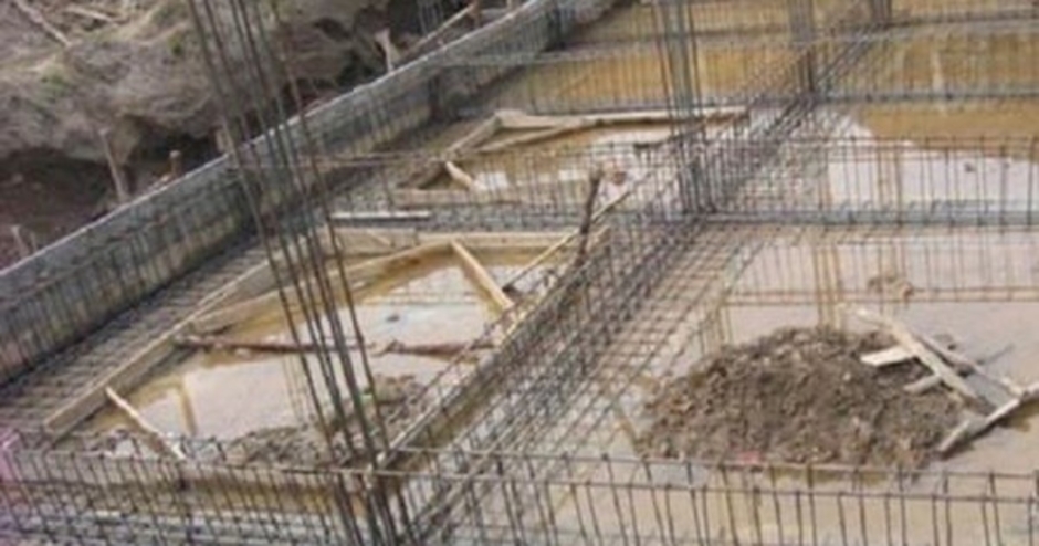 Đổ móng nhà gặp trời mưa tốt hay xấu?