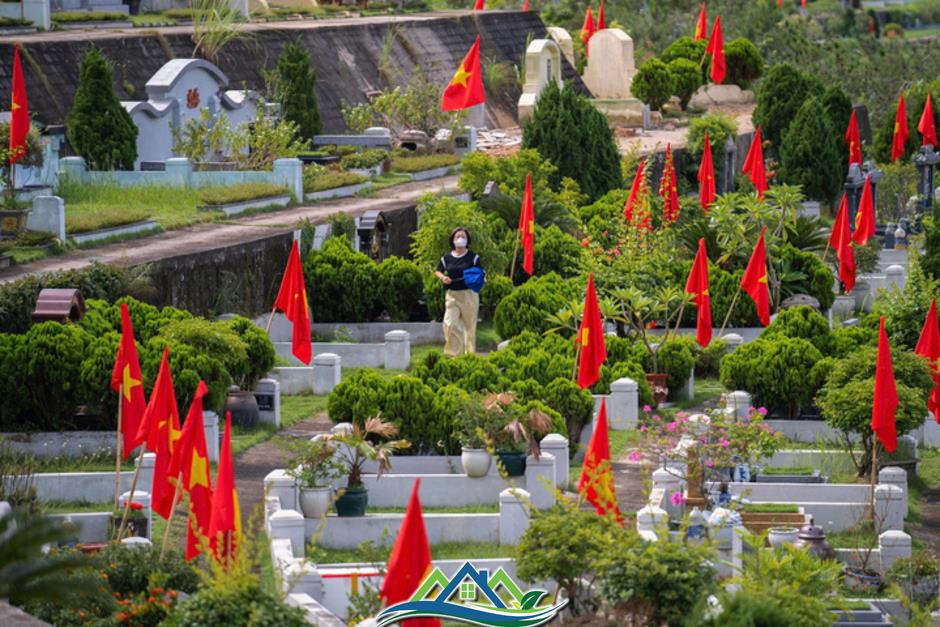Đổ xô đi mua đất cho 'người âm' để làm...quà tặng Đổ xô đi mua đất cho 'người âm' để làm...quà tặng