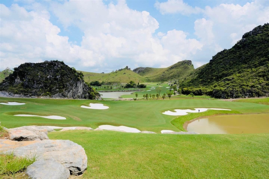 Động thái mới của chủ đầu tư dự án sân golf 36 hố gần 5.000 tỷ đồng nằm trong KĐT của BRG ở Hà Nam Động thái mới của chủ đầu tư dự án sân golf 36 hố gần 5.000 tỷ đồng nằm trong KĐT của BRG ở Hà Nam