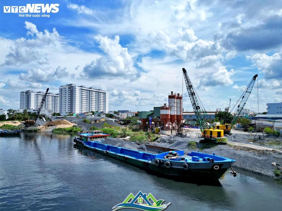 Dự án cải tạo kênh dài nhất TP.HCM: Công trường vắng lặng, nhiều gói thầu ì ạch Dự án cải tạo kênh dài nhất TP.HCM: Công trường vắng lặng, nhiều gói thầu ì ạch