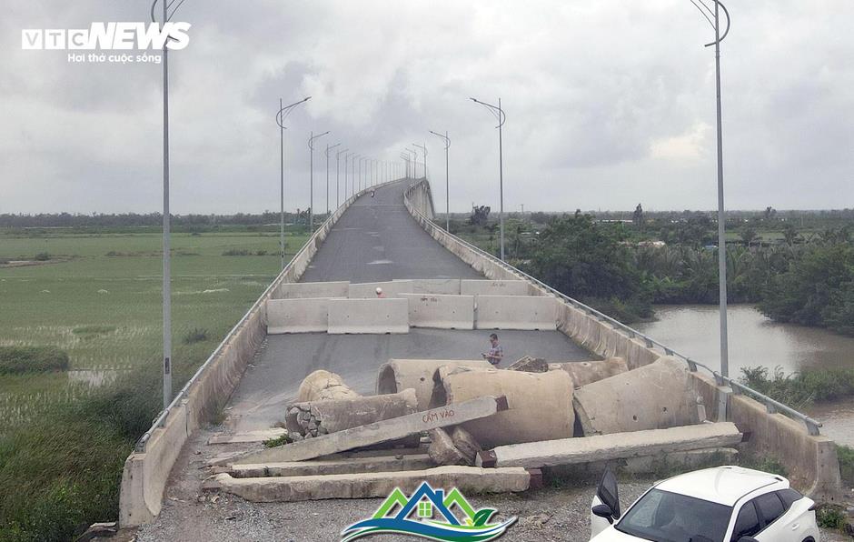 Đường bộ ven biển qua Hải Phòng 3.700 tỷ đồng 'đắp chiếu' sau 8 năm khởi công Đường bộ ven biển qua Hải Phòng 3.700 tỷ đồng 'đắp chiếu' sau 8 năm khởi công