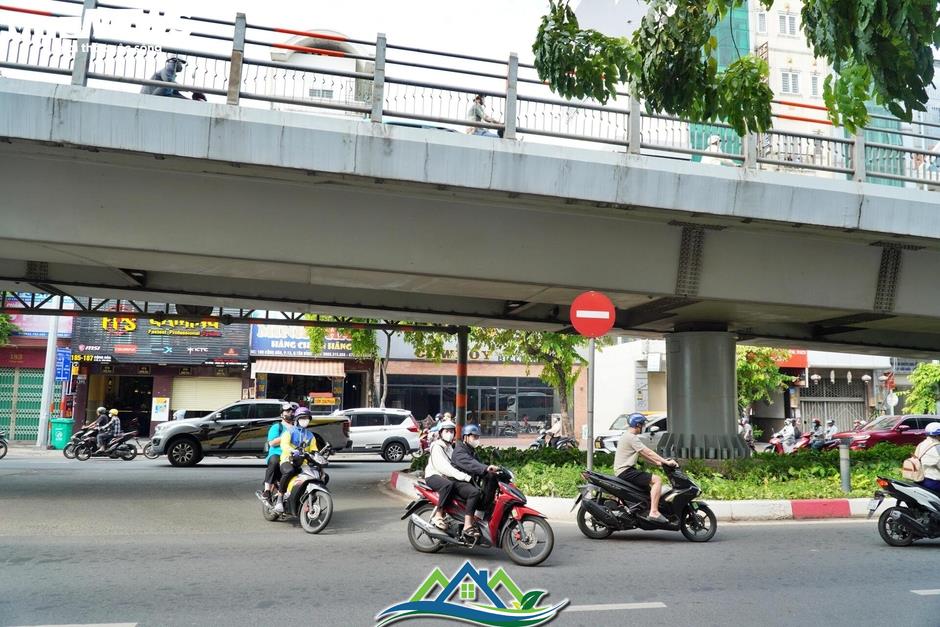 Đường nối 4.800 tỷ đồng đã thông xe, cửa ngõ Tây Bắc TP.HCM vẫn ùn ứ kéo dài Đường nối 4.800 tỷ đồng đã thông xe, cửa ngõ Tây Bắc TP.HCM vẫn ùn ứ kéo dài