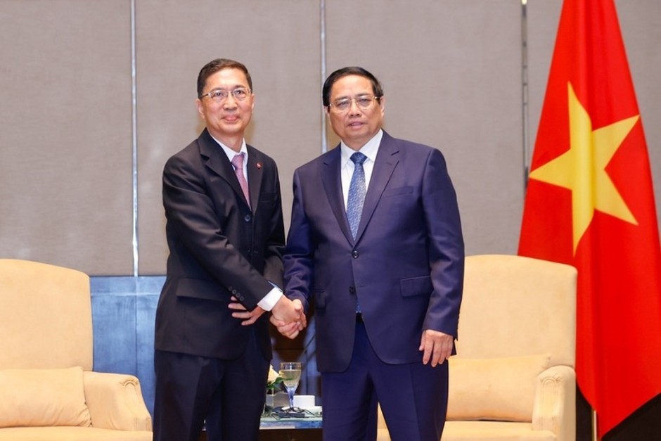Gặp Thủ tướng, lãnh đạo Tập đoàn BĐS lớn bậc nhất Malaysia, đang đầu tư loạt dự án quy mô hơn 5 tỷ USD tại Việt Nam ngỏ ý muốn đầu tư thêm hàng tỷ USD trong thời gian tới Gặp Thủ tướng, lãnh đạo Tập đoàn BĐS lớn bậc nhất Malaysia, đang đầu tư loạt dự án quy mô hơn 5 tỷ USD tại Việt Nam ngỏ ý muốn đầu tư thêm hàng tỷ USD trong thời gian tới