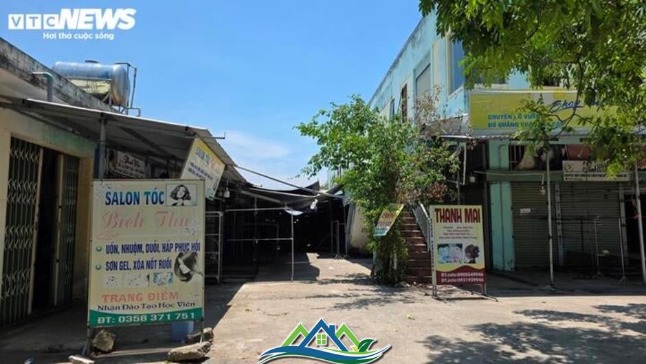 Giá thuê mặt bằng ở chợ đột ngột tăng vọt, hàng trăm tiểu thương điêu đứng Giá thuê mặt bằng ở chợ đột ngột tăng vọt, hàng trăm tiểu thương điêu đứng