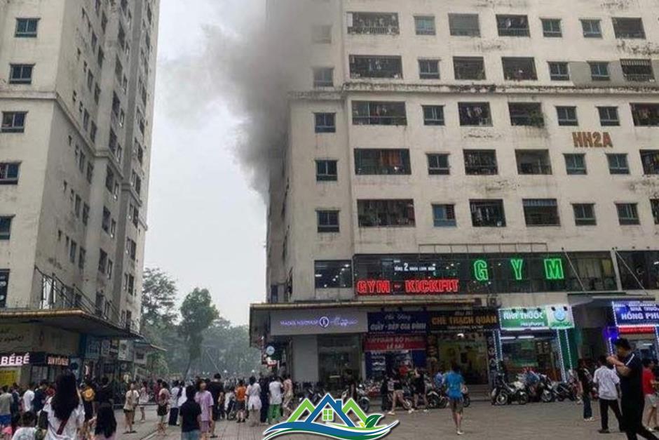 Hà Nội: Cháy căn hộ chung cư HH2A Linh Đàm Hà Nội: Cháy căn hộ chung cư HH2A Linh Đàm