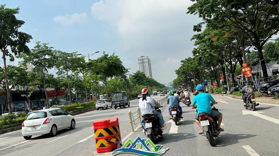 Hà Nội: Điều chỉnh cho ô tô được đi tất cả các làn đường Phạm Văn Đồng Hà Nội: Điều chỉnh cho ô tô được đi tất cả các làn đường Phạm Văn Đồng