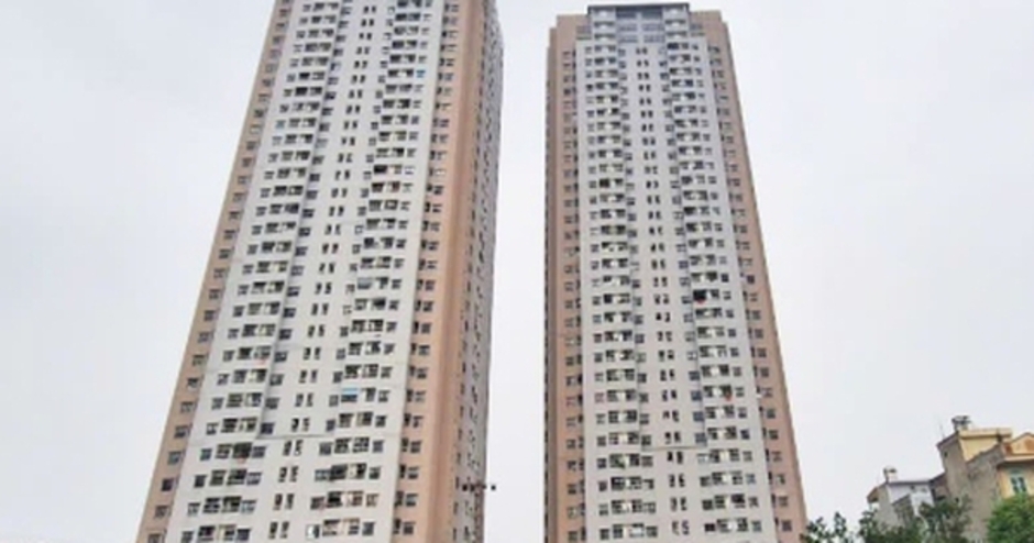 Hà Nội: Mâu thuẫn tháo hàng rào tôn sau bão Yagi, 5 người hầu toà