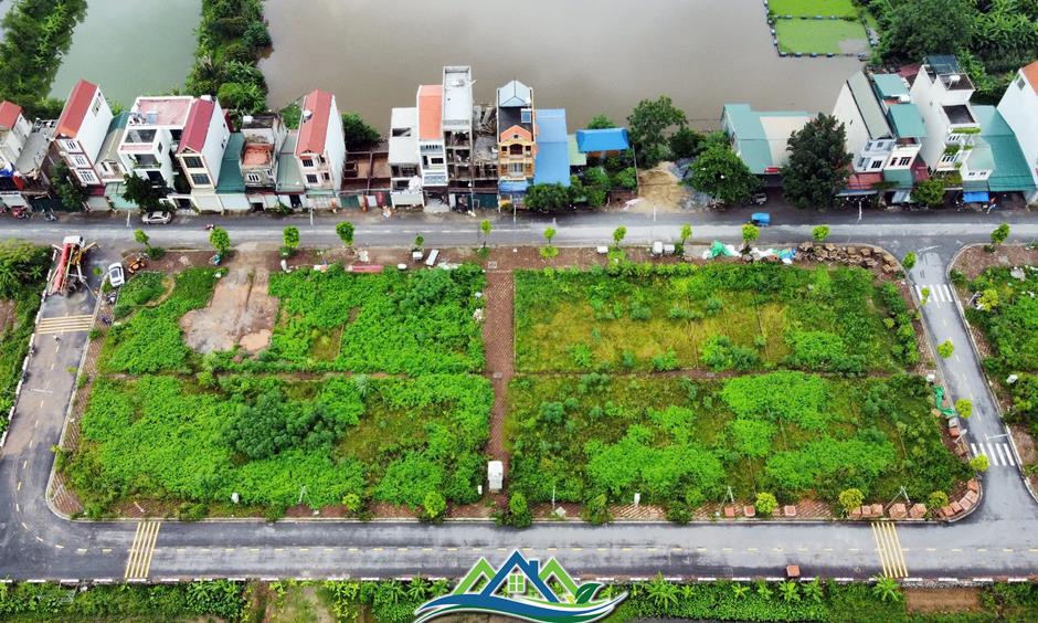 Hà Nội: Rầm rộ đấu giá đất rồi... bỏ hoang lãng phí Hà Nội: Rầm rộ đấu giá đất rồi... bỏ hoang lãng phí