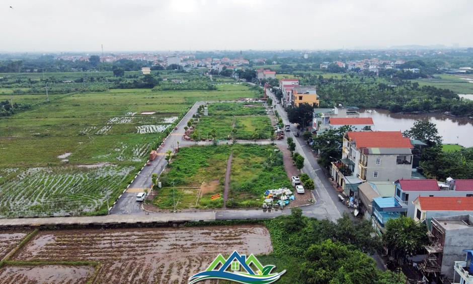 Hà Nội: Rầm rộ đấu giá đất rồi... bỏ hoang lãng phí Hà Nội: Rầm rộ đấu giá đất rồi... bỏ hoang lãng phí