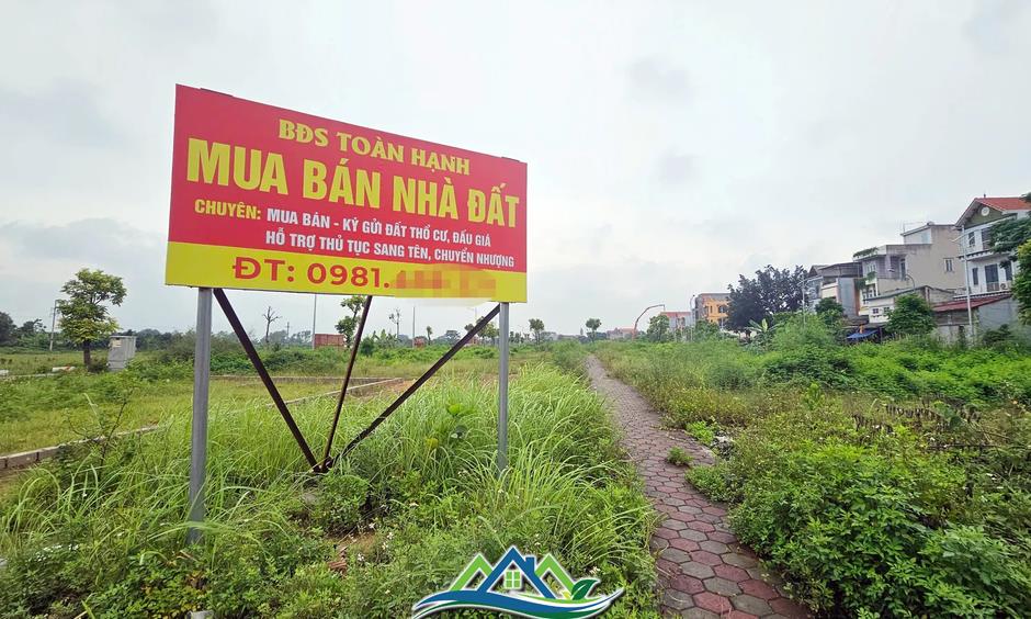 Hà Nội: Rầm rộ đấu giá đất rồi... bỏ hoang lãng phí Hà Nội: Rầm rộ đấu giá đất rồi... bỏ hoang lãng phí