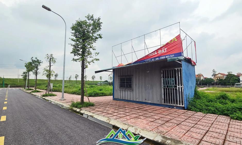 Hà Nội: Rầm rộ đấu giá đất rồi... bỏ hoang lãng phí Hà Nội: Rầm rộ đấu giá đất rồi... bỏ hoang lãng phí