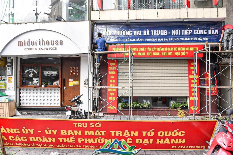 Hà Nội thay biển trụ sở phường mới, sẵn sàng vận hành chính quyền 2 cấp từ 1/7 Hà Nội thay biển trụ sở phường mới, sẵn sàng vận hành chính quyền 2 cấp từ 1/7