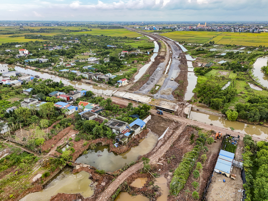 Hải Phòng chi gần 10.000 tỷ đồng thu hồi đất của hơn 6.000 hộ dân, để thực hiện dự án trọng điểm lớn bậc nhất phía Bắc, kết nối loạt tỉnh thành Hải Phòng chi gần 10.000 tỷ đồng thu hồi đất của hơn 6.000 hộ dân, để thực hiện dự án trọng điểm lớn bậc nhất phía Bắc, kết nối loạt tỉnh thành
