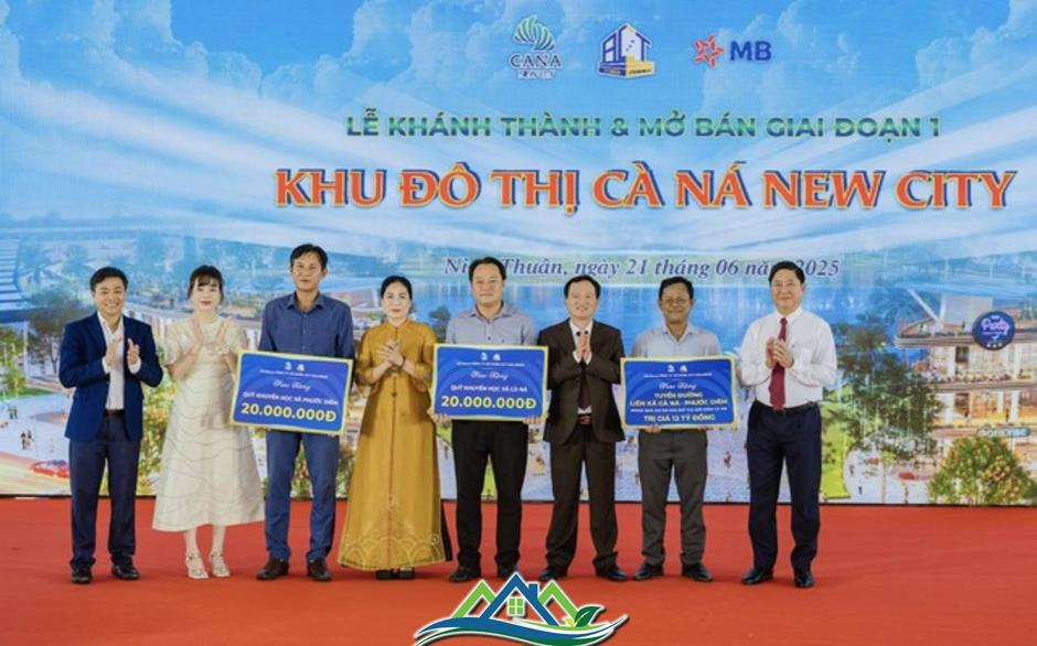 Hàng trăm khách tham dự lễ mở bán và khánh thành giai đoạn 1 dự án - Cà Ná New City Hàng trăm khách tham dự lễ mở bán và khánh thành giai đoạn 1 dự án - Cà Ná New City