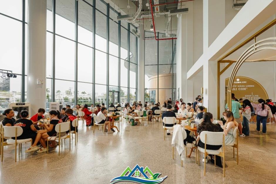 Hàng vạn khán giả hòa nhịp tại The Global City trong Anh Trai Vượt Ngàn Chông Gai