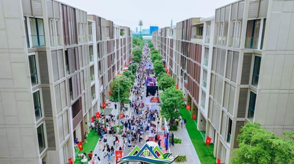Hàng vạn khán giả hòa nhịp tại The Global City trong Anh Trai Vượt Ngàn Chông Gai