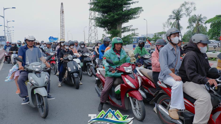 Hiện trạng cầu Bình Triệu 1 sau gần 3 tuần 'thần đèn' nâng tĩnh không Hiện trạng cầu Bình Triệu 1 sau gần 3 tuần 'thần đèn' nâng tĩnh không