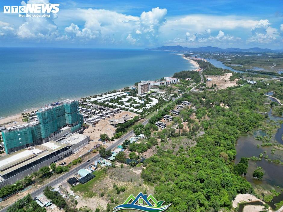 Hiện trạng đường ven biển đẹp nhất phía Nam sau gần 2 năm thi công Hiện trạng đường ven biển đẹp nhất phía Nam sau gần 2 năm thi công