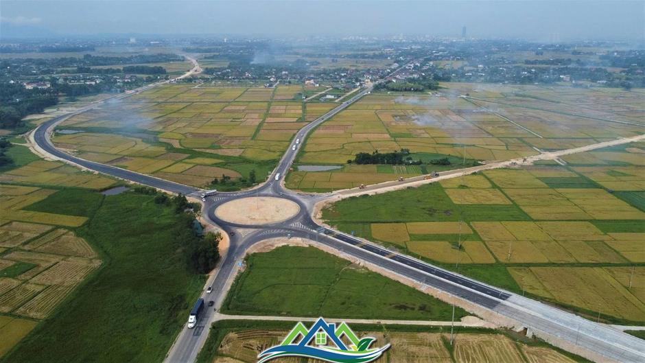 Hiện trạng hai tuyến đường kết nối thành phố Hà Tĩnh với cao tốc Bắc Nam Hiện trạng hai tuyến đường kết nối thành phố Hà Tĩnh với cao tốc Bắc Nam