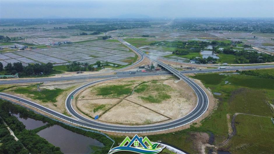 Hiện trạng hai tuyến đường kết nối thành phố Hà Tĩnh với cao tốc Bắc Nam Hiện trạng hai tuyến đường kết nối thành phố Hà Tĩnh với cao tốc Bắc Nam