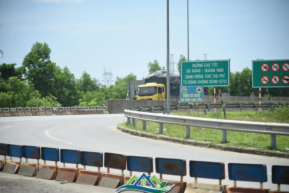 Hiện trạng nút giao thông Đà Nẵng sẽ đầu tư 540 tỷ đồng để xây cầu vượt qua cao tốc Bắc - Nam Hiện trạng nút giao thông Đà Nẵng sẽ đầu tư 540 tỷ đồng để xây cầu vượt qua cao tốc Bắc - Nam
