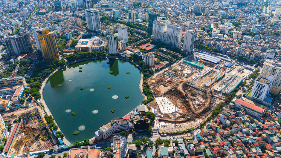 Hồ duy nhất ở trung tâm Hà Nội có 2 dự án lớn đang xây: Vinhomes làm nhà trăm tỷ, tương lai có 3 khách sạn cao tầng