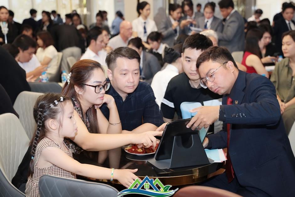 Hơn 70% giỏ hàng được hấp thụ, cơ hội sở hữu The Emerald 68 dần thu hẹp Hơn 70% giỏ hàng được hấp thụ, cơ hội sở hữu The Emerald 68 dần thu hẹp