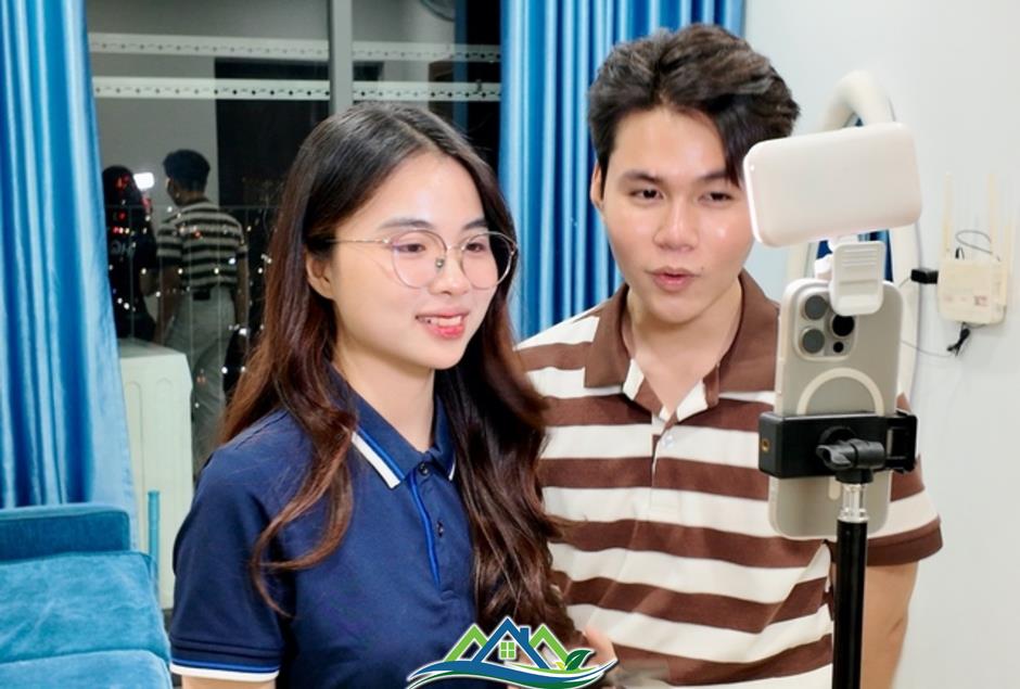 iHouzz chốt hàng trăm đơn thuê căn hộ trong 3 giờ livestream