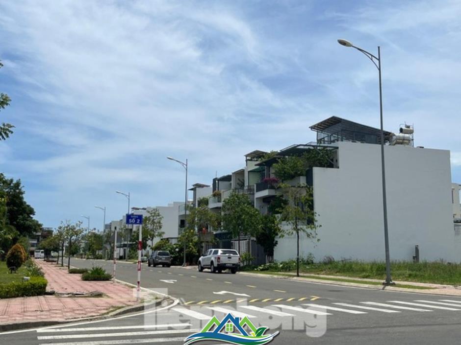 Khách hàng 'tố' chủ đầu tư khu đô thị thu phí vô lý, độc quyền xây dựng Khách hàng 'tố' chủ đầu tư khu đô thị thu phí vô lý, độc quyền xây dựng