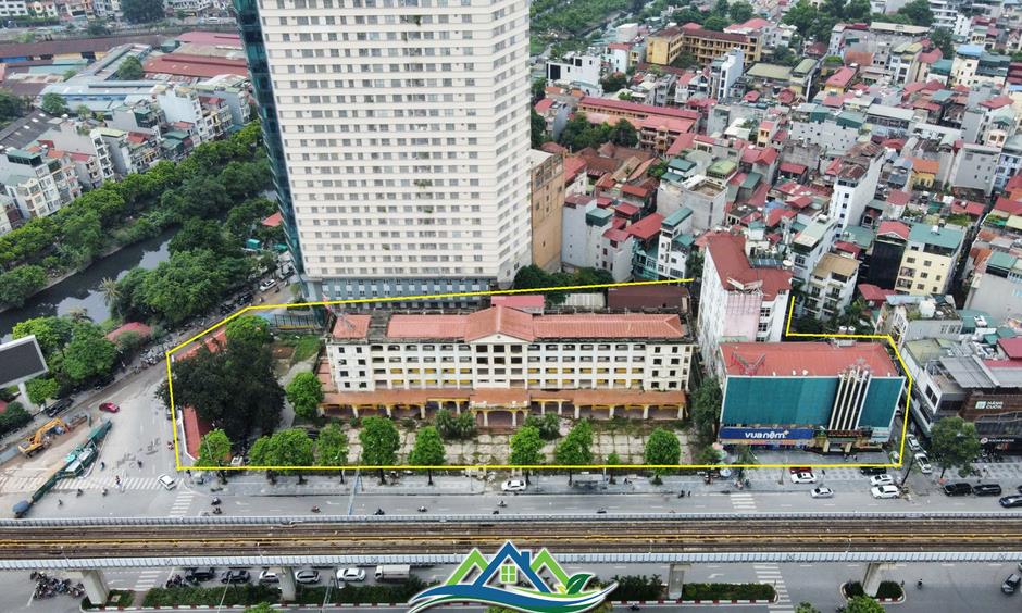 Khách sạn bỏ hoang trên 'đất vàng' Hà Nội sắp phá dỡ để xây cao ốc nghìn tỷ Khách sạn bỏ hoang trên 'đất vàng' Hà Nội sắp phá dỡ để xây cao ốc nghìn tỷ