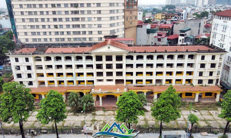 Khách sạn bỏ hoang trên 'đất vàng' Hà Nội sắp phá dỡ để xây cao ốc nghìn tỷ Khách sạn bỏ hoang trên 'đất vàng' Hà Nội sắp phá dỡ để xây cao ốc nghìn tỷ
