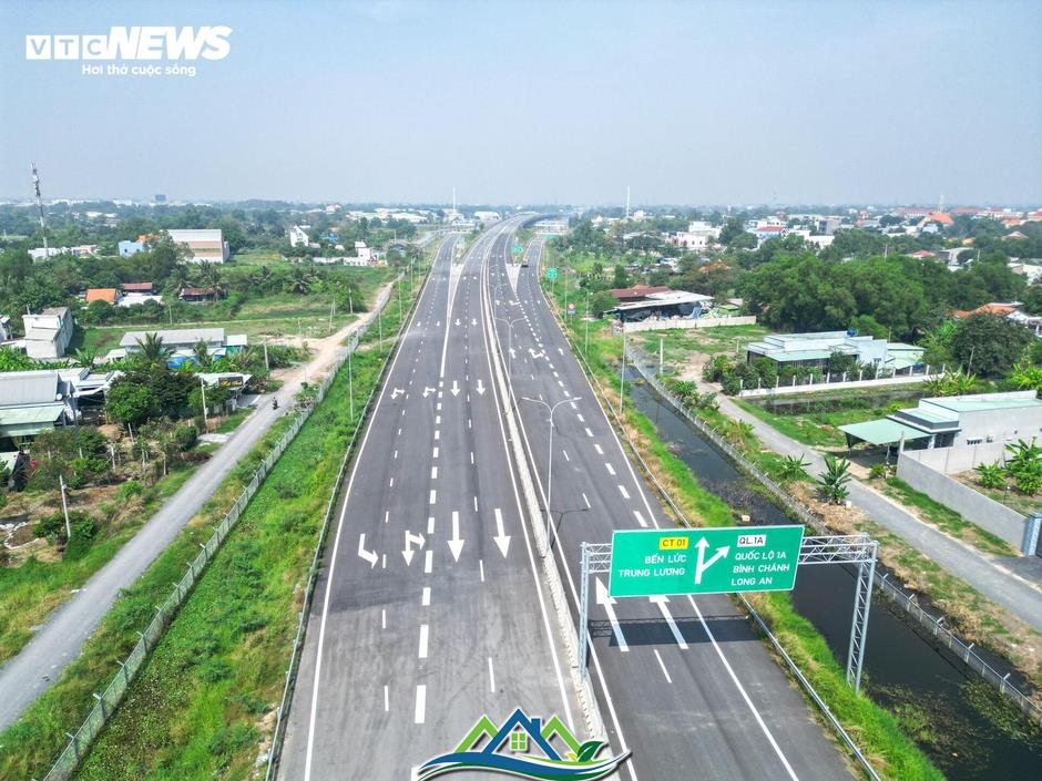 Khẩn trương thi công 'nút thắt' cuối cùng của cao tốc Bến Lức - Long Thành Khẩn trương thi công 'nút thắt' cuối cùng của cao tốc Bến Lức - Long Thành
