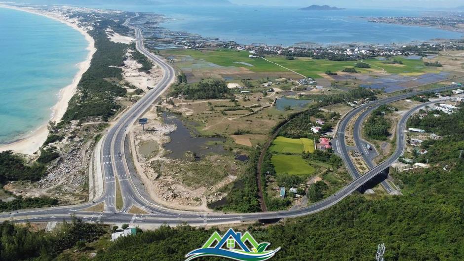 Khánh Hòa mới: “Cực tăng trưởng biển đảo” cần bệ phóng nhân lực và nhà đầu tư lớn