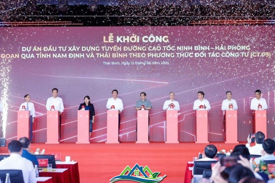 Khởi công cao tốc Nam Định - Thái Bình: Thủ tướng đề nghị hoàn thành trong 2026 Khởi công cao tốc Nam Định - Thái Bình: Thủ tướng đề nghị hoàn thành trong 2026