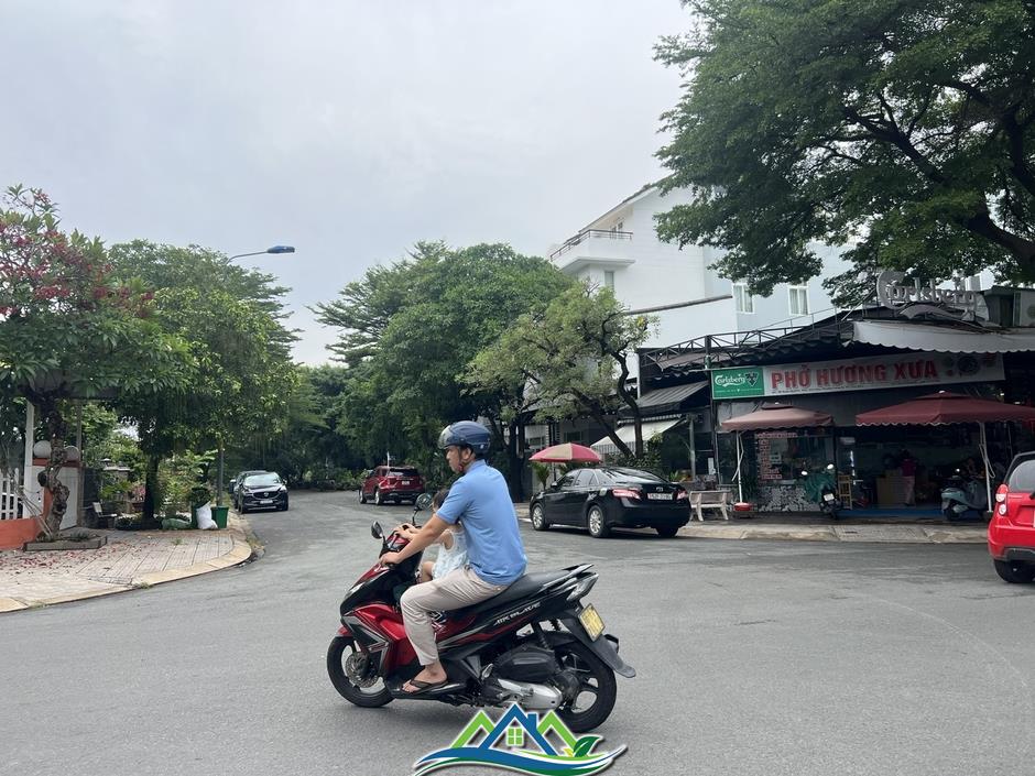 Không có hàng để bán, môi giới “lùng sục” chủ đất, giá cao vẫn có người mua Không có hàng để bán, môi giới “lùng sục” chủ đất, giá cao vẫn có người mua